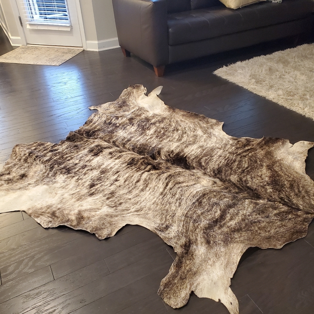 Cowhide Skin Rug - Picture 2 of 6